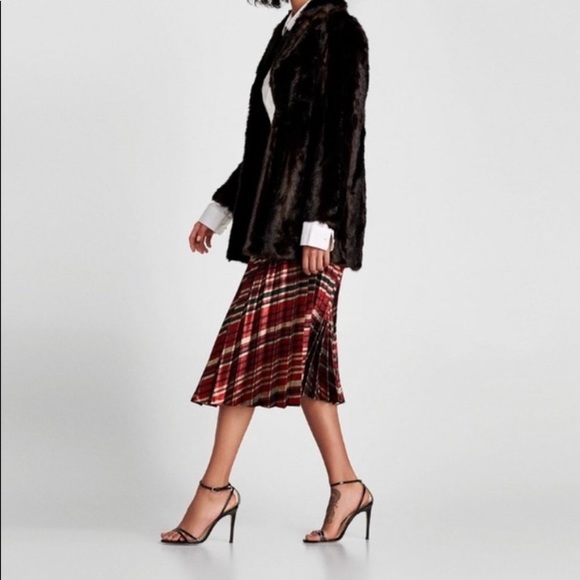 ❌❌SOLD❌❌ZARA PLEATED METALLIC STRIPED HIGH WAIST MIDI SKIRT - Picture 7 of 8